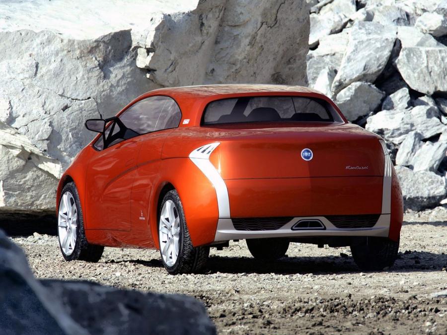 Fiat Suagna Concept 2006 года  (фото 6 из 8)